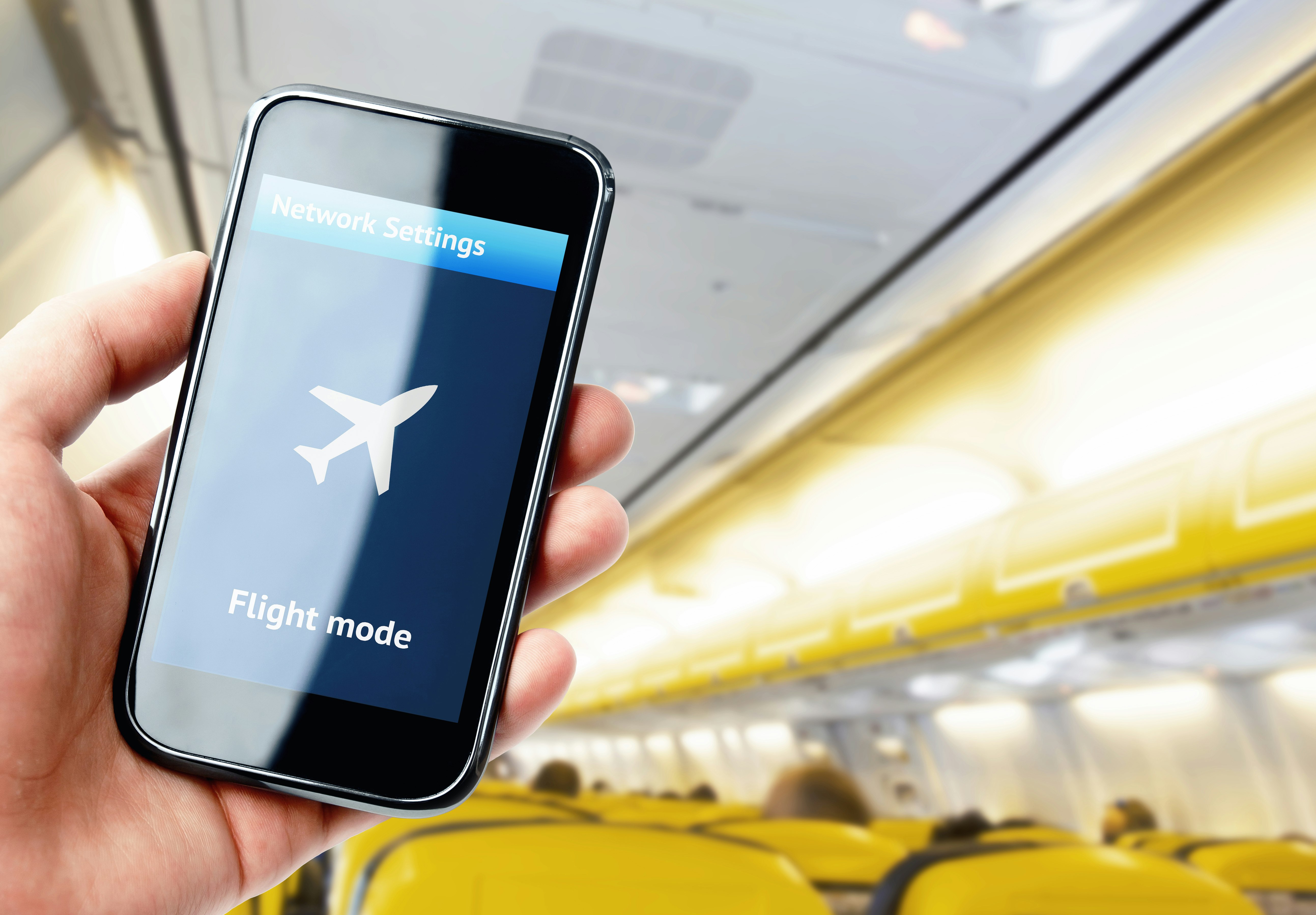 Do stewards know if a phone isn't on airplane mode? Lonely